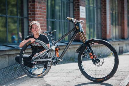 HIGH-END: Mille Johnset´s Atherton finnes det faktisk bare én av.