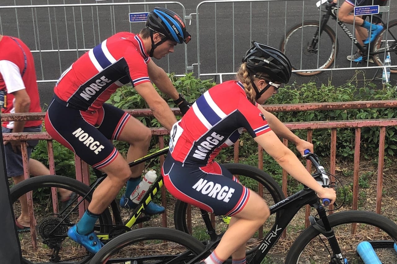 Torjus Bern Hansen og Ingrid Sofie Bøe Jacobsen var beste norske på sprint-EM i Brno i Tsjekkia fredag kveld. Foto: Gjertrud Bø