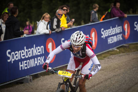 SUVEREN IGJEN: Borghild Løvset vant med over to og et halvt minutt foran Heidi Rosasen Sandstø. (foto: Snorre Veggan)