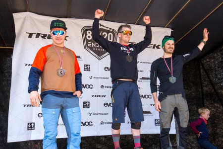 Espen Johnsen er tidenes første norgesmester i enduro. Anders Skarstein tok sølv og Jostein Hole sikret seg bronsen. Foto: Sylvain Cavatz