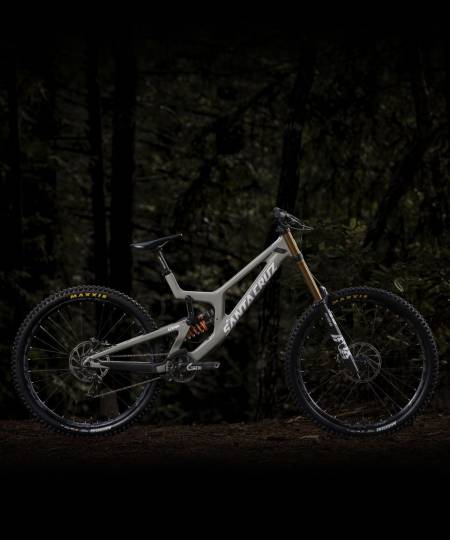 TO VERSJONER: Santa Cruz V10 lanseres nå for markedet. En versjon med 29er-hjul og en med 27,5-er hjul. 