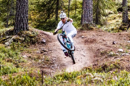 De fem etappene i Trysil Enduro 5.oktober vil by på en blanding av bygde og naturlige stier, samt at det blir to turer med heisen. Men verken Magic Moose eller den nye seksjonen Rolling Stone er med. Foto: Andreas Fausko