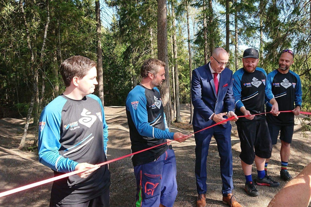Ordfører i Ullensaker kommune Tom Staahle, åpnet sykkelanlegget i forbindelse med Borgendagen 2018 lørdag 1. september. Foto: Kenneth Mathisen