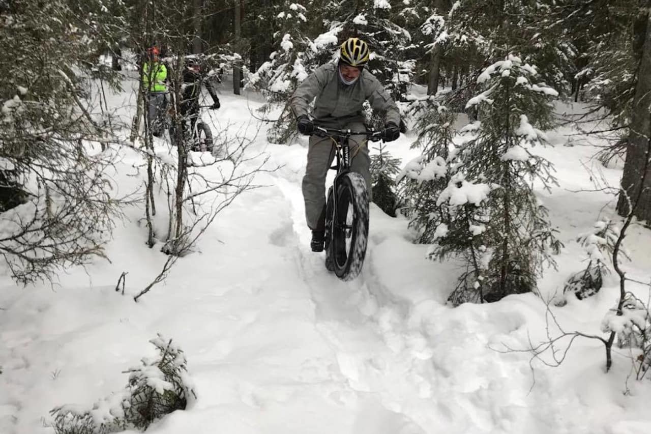 Lillehammer har arrangert fellestur i forbindelse med Global Fatbike Day i flere år. I fjor var det episke snøforhold. Foto: Tom Ruud