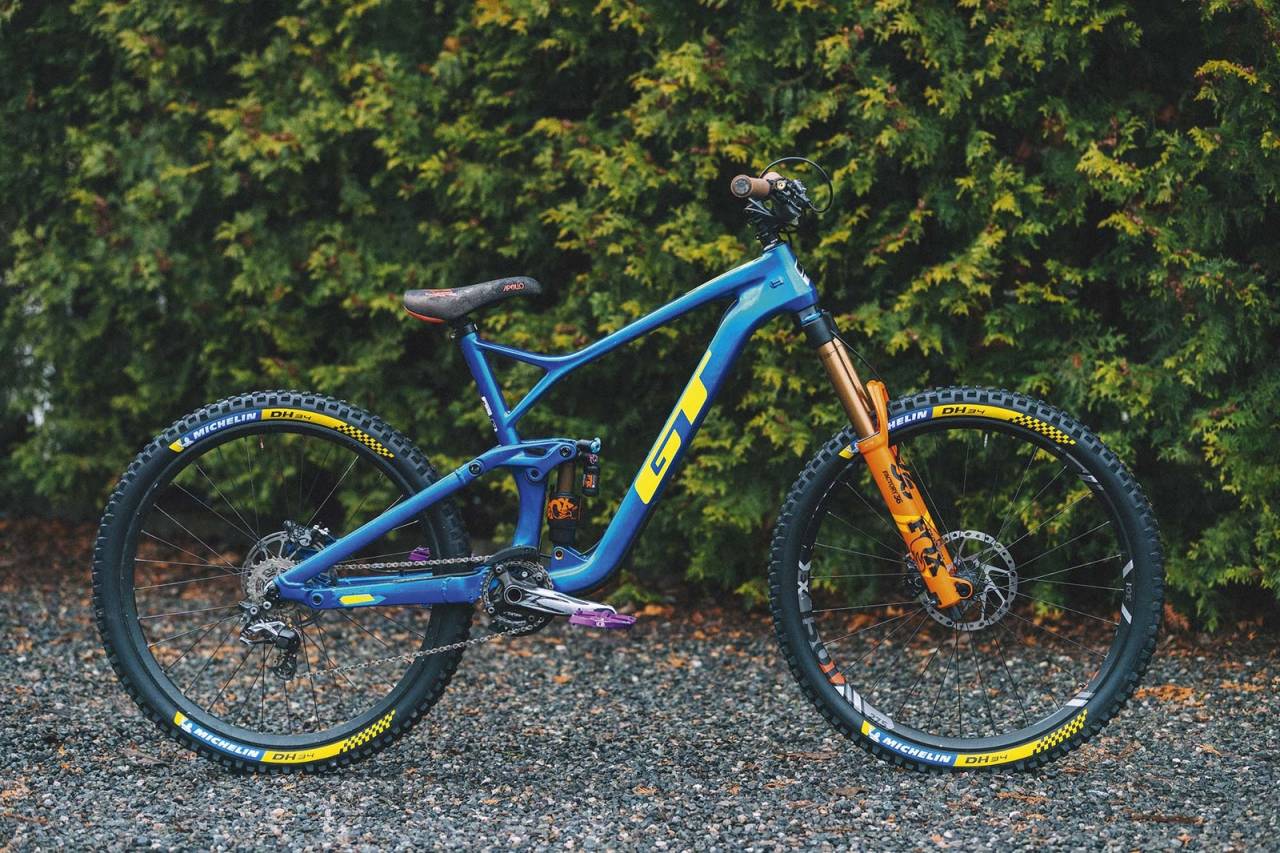 SOLID: Brage Vestaviks GT Force er bygd for å tåle juling. Foto: Kristoffer H. Kippernes