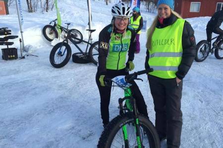 MARITA ANDREASSEN vant dameklassen i Skaidi Fatbike 2015 og melder om knallforhold i løypa. Foto: Arrangøren