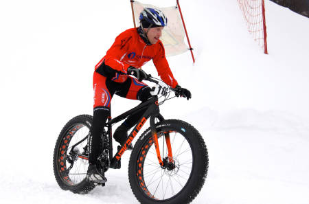 Stian Ulberg fra CK Valdresekspressen tok første stikk i Beitostølen Fatbike Challenge. Del to kjøres i september. Foto: Arrangøren