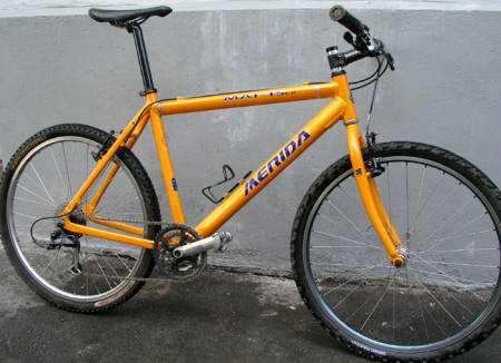 Enkel og grei sykkel som tar deg raskt frem i bytrafikken.