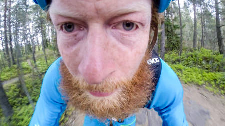 HOLD FOKUS: Det gjelder å få med seg alt som skjer og da er det ikke tid til å blunke. Foto: Christian Nerdrum