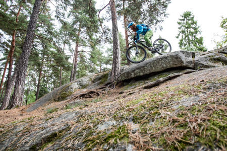 PÅ JOBB: Det blir ikke skikkelig fart på sakene med mindre du bestemmer deg for å jobbe godt over sykkelen. Foto: Christian Nerdrum