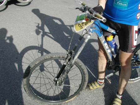 Friraid! Øyh! Hvem sier at det er umulig å få en 1,4-kilos gaffel med 30 cm vandring?